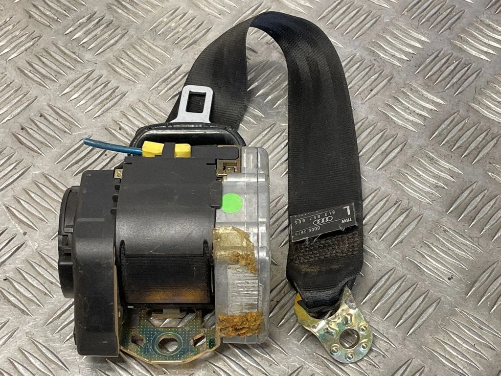 Rear seatbelt 00064577