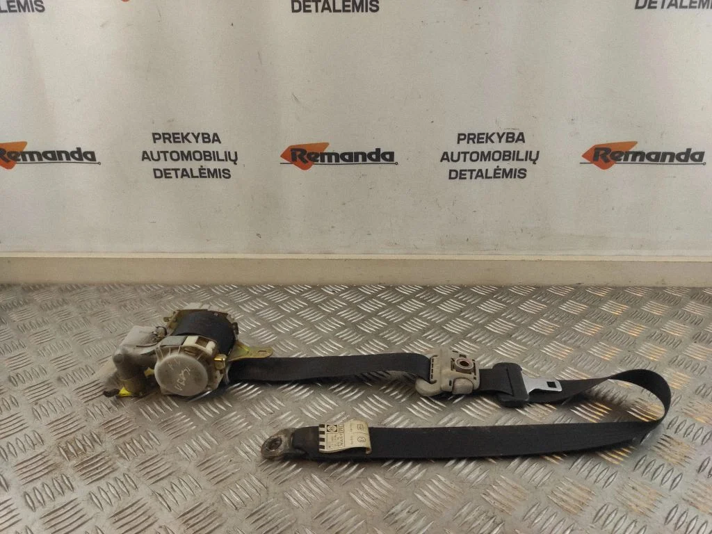 Front seatbelt – Toyota Corolla Verso E121 (2001-2004)