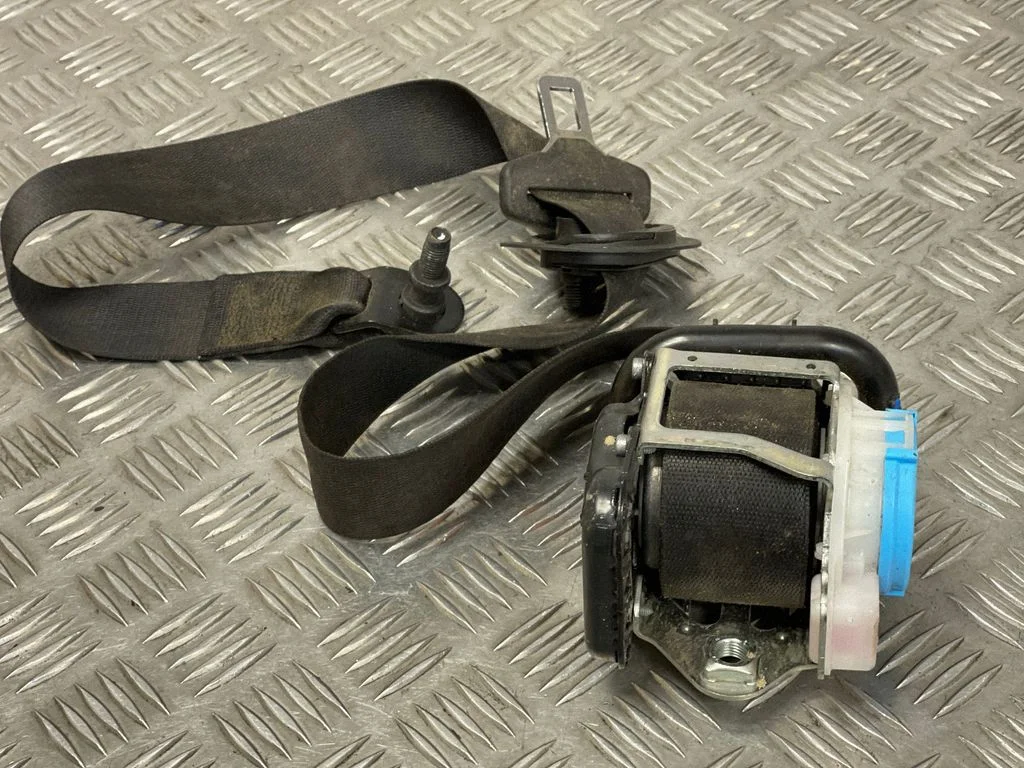 Front seatbelt 307494599228AP
