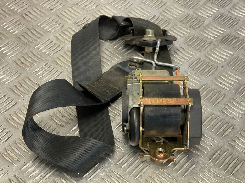 Priekšējā drošības josta B507744AC56