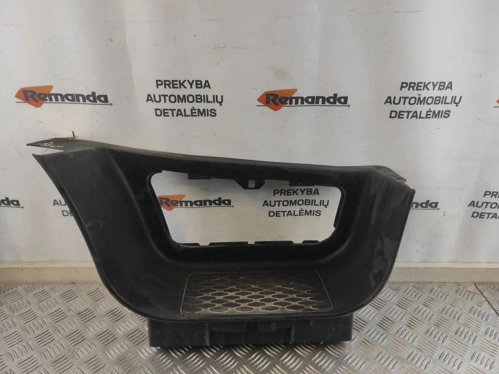 Priekšējā sliekšņa apdare (iekšējā) 5801869292