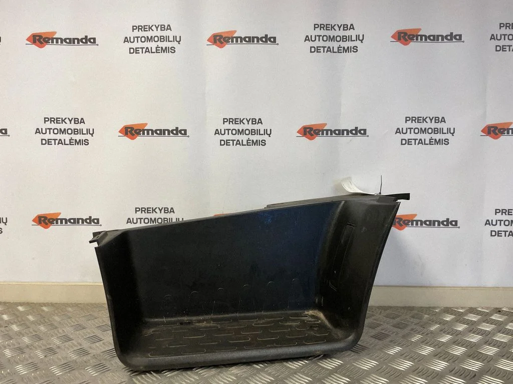 Front sill trim cover