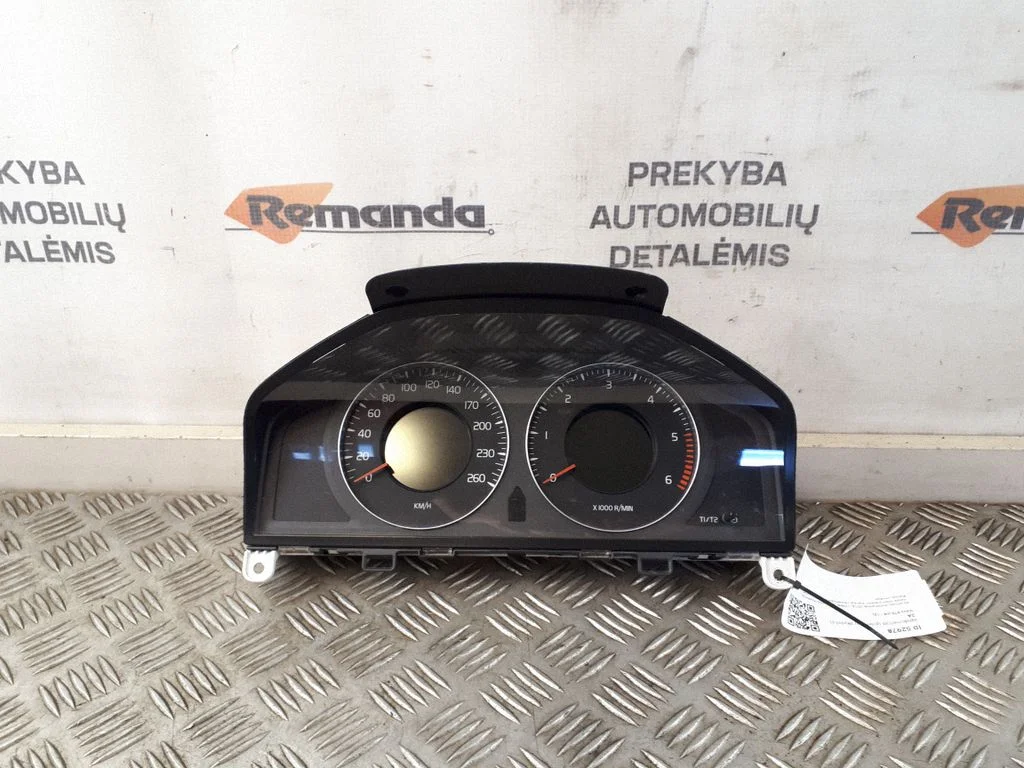 Spidometrs (instrumentu panelis) 36002598