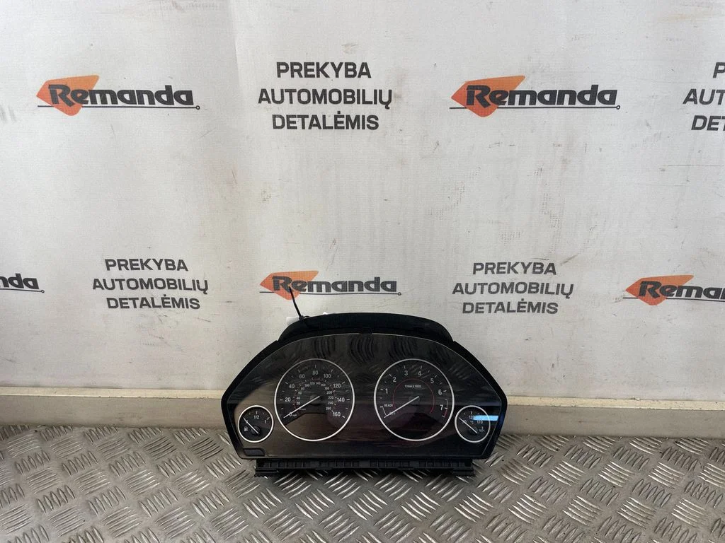 Spidometrs (instrumentu panelis) – BMW 3. sērija F30 F35 F31 (2012-2018)