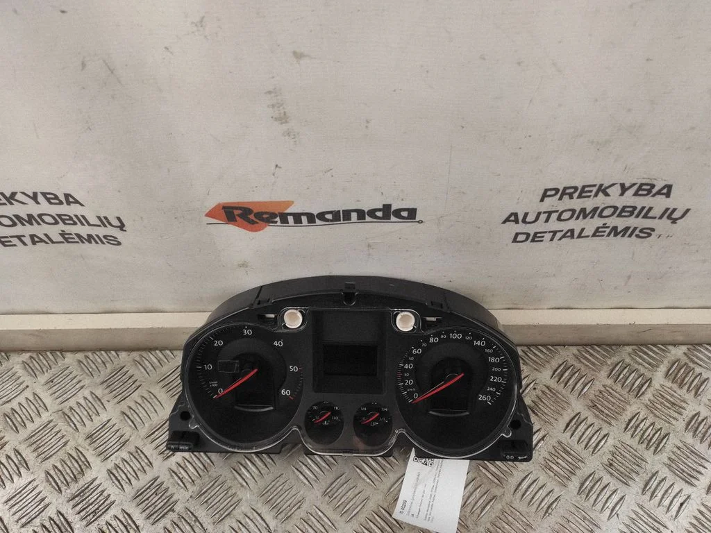 Spidometrs (instrumentu panelis) A2C53194181