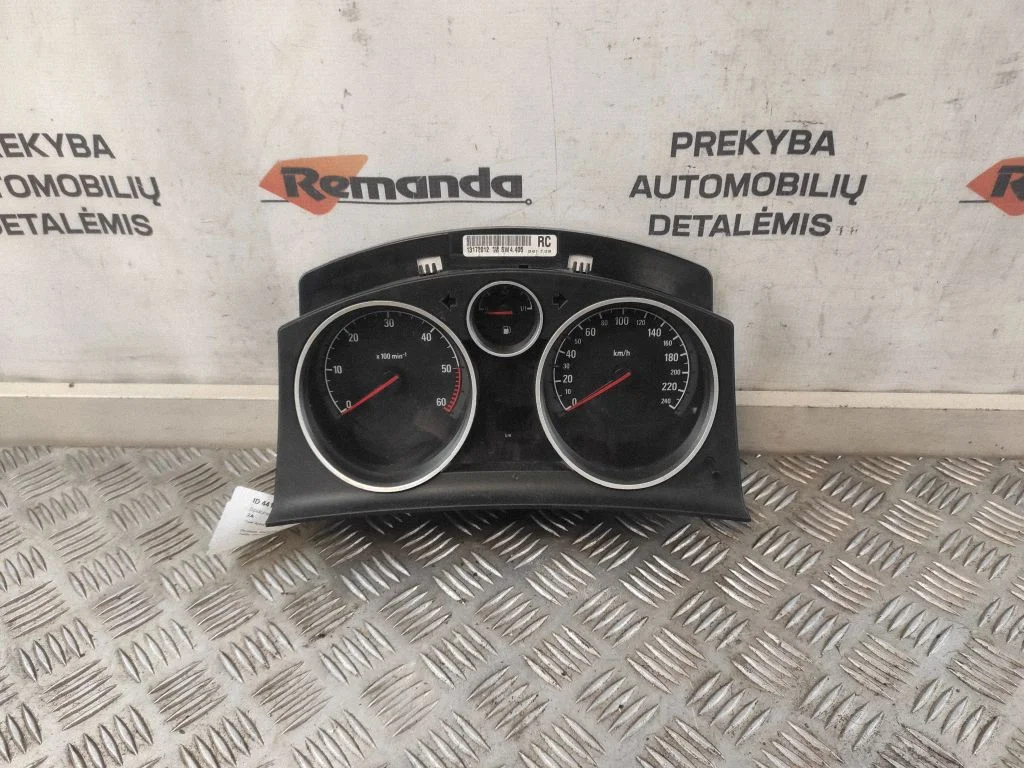 Spidometrs (instrumentu panelis) – Opel Astra H (2004-2012)