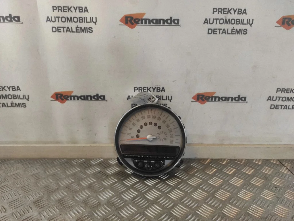Spidometrs (instrumentu panelis) 67379411