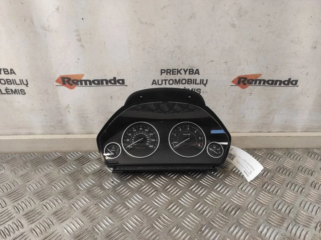 Spidometrs (instrumentu panelis) – BMW 3. sērija F30 F35 F31 (2012-2018)