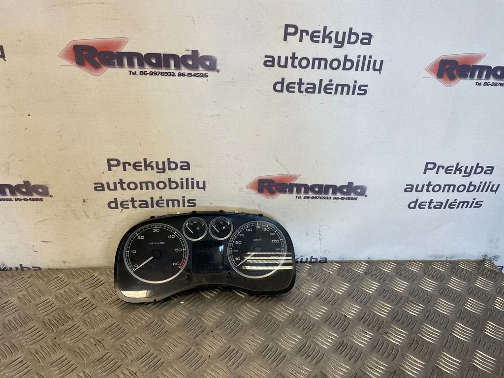 Spidomeeter (näidikuplokk) – Peugeot 307 (2001-2005)