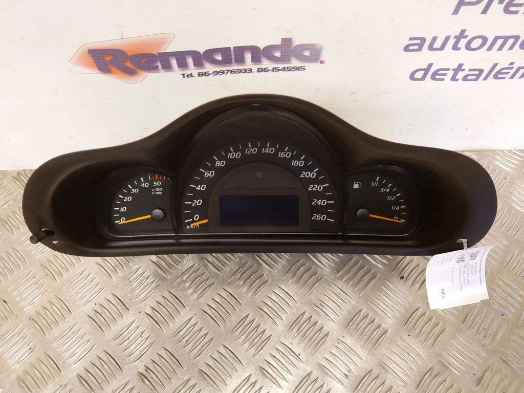 Speedometer (instrument cluster) A2035404511