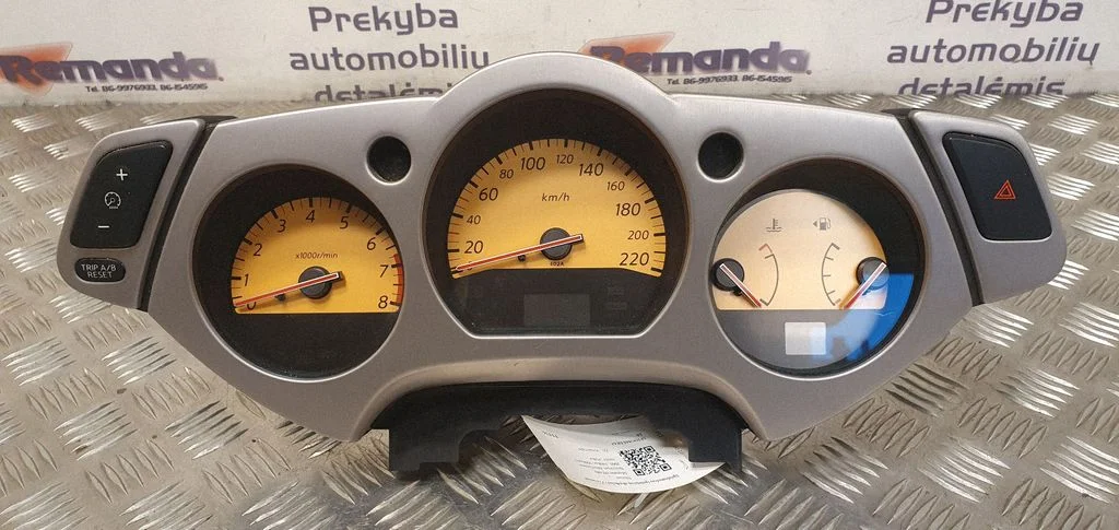 Speedometer (instrument cluster) 68240CA000