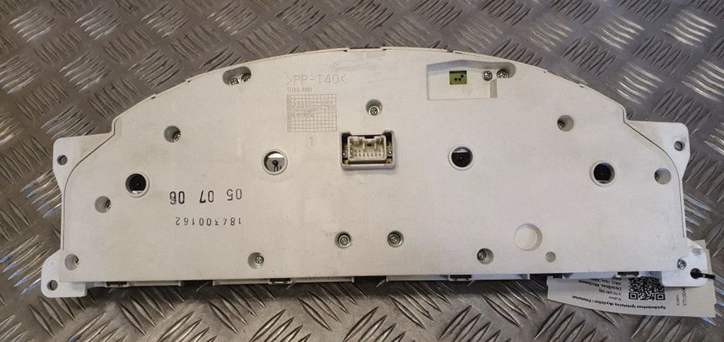 Speedometer (instrument cluster) – Volvo V70 (2000-2004)