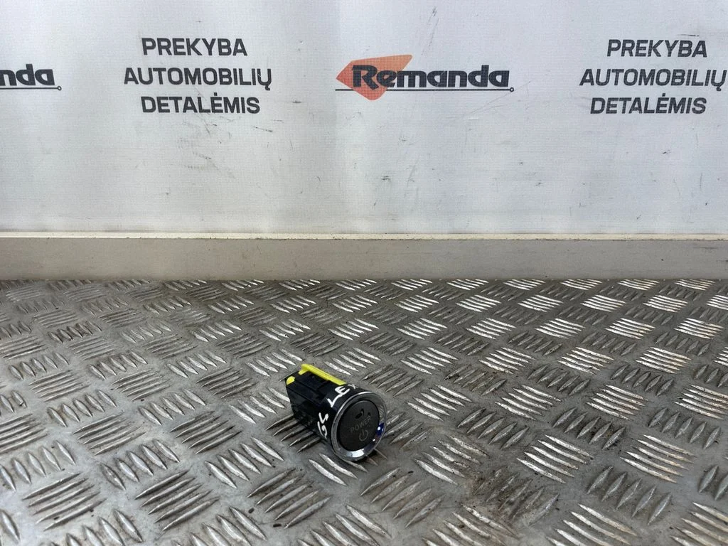Automobilio užvedimo jungtukas