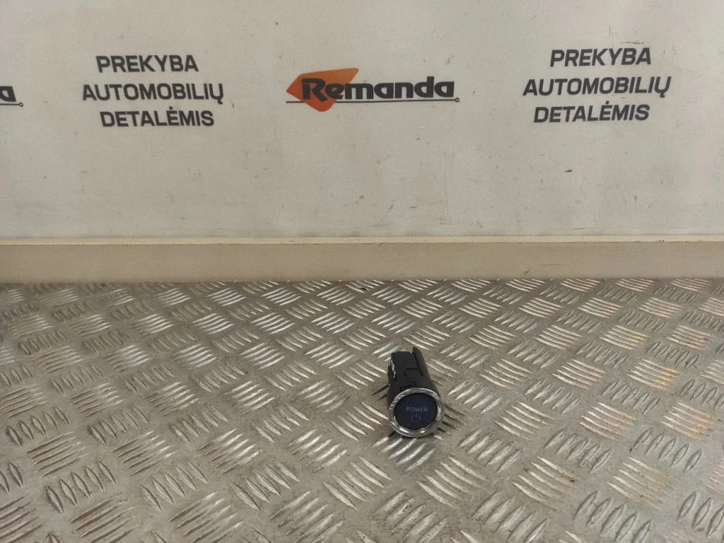 Automobilio užvedimo jungtukas