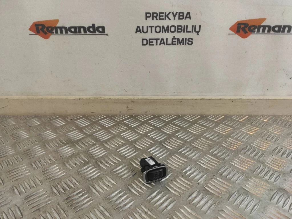 Automobilio užvedimo jungtukas