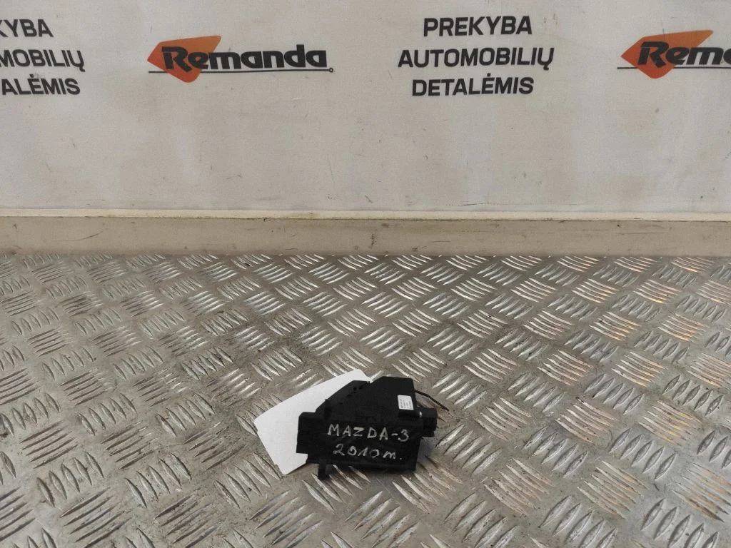 Avarinių žibintų jungtukas