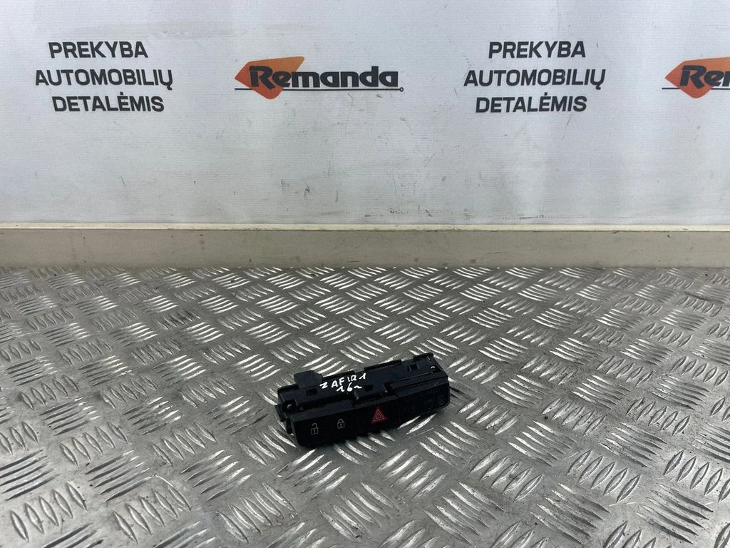 Hazard light switch 20934759