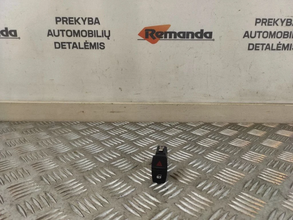 Avārijas gaismu slēdzis 923178604