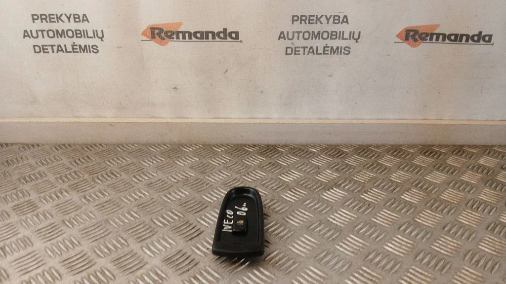 Elektrisko logu slēdzis 5801304492