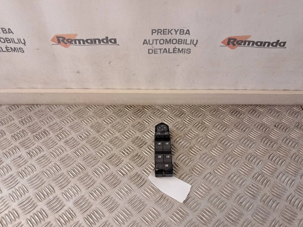 Elektrisko logu slēdzis E30169