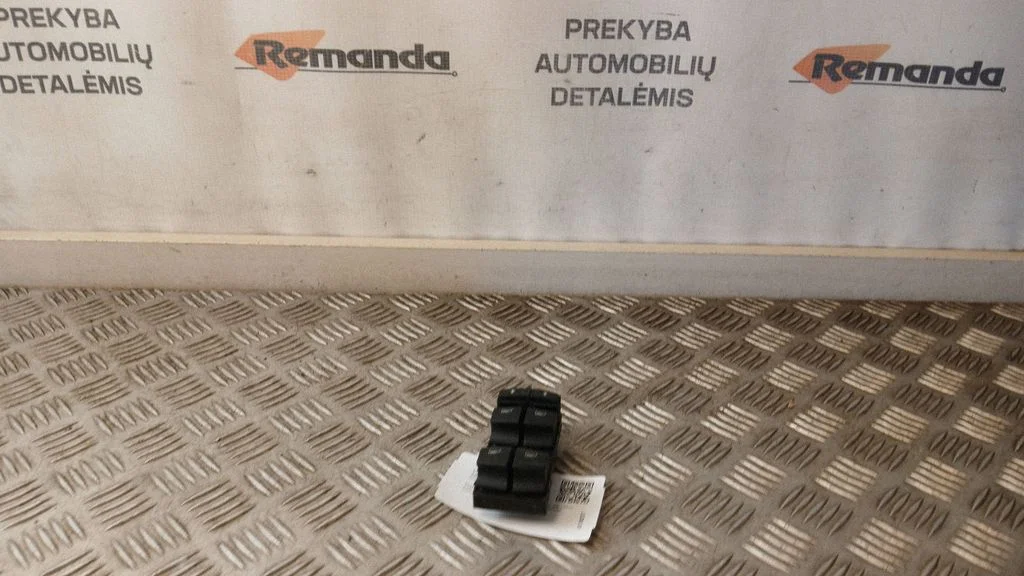 Przełącznik szyb elektrycznych 4F09598516