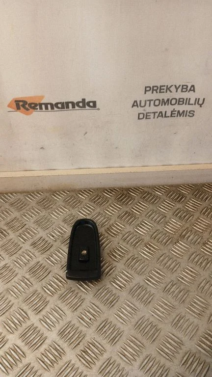 Electric window control switch 69500479