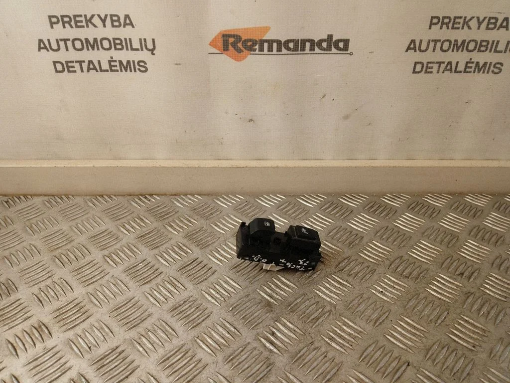 Elektrinių langų jungtukas