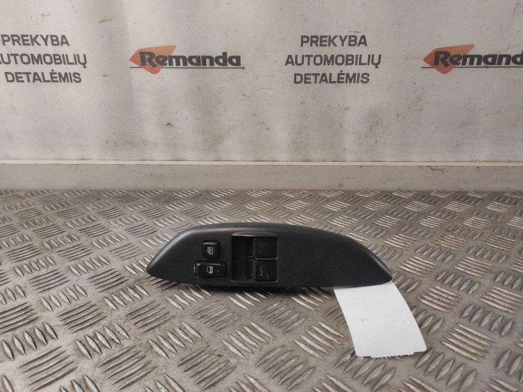 Elektrisko logu slēdzis – priekšējā kreisā