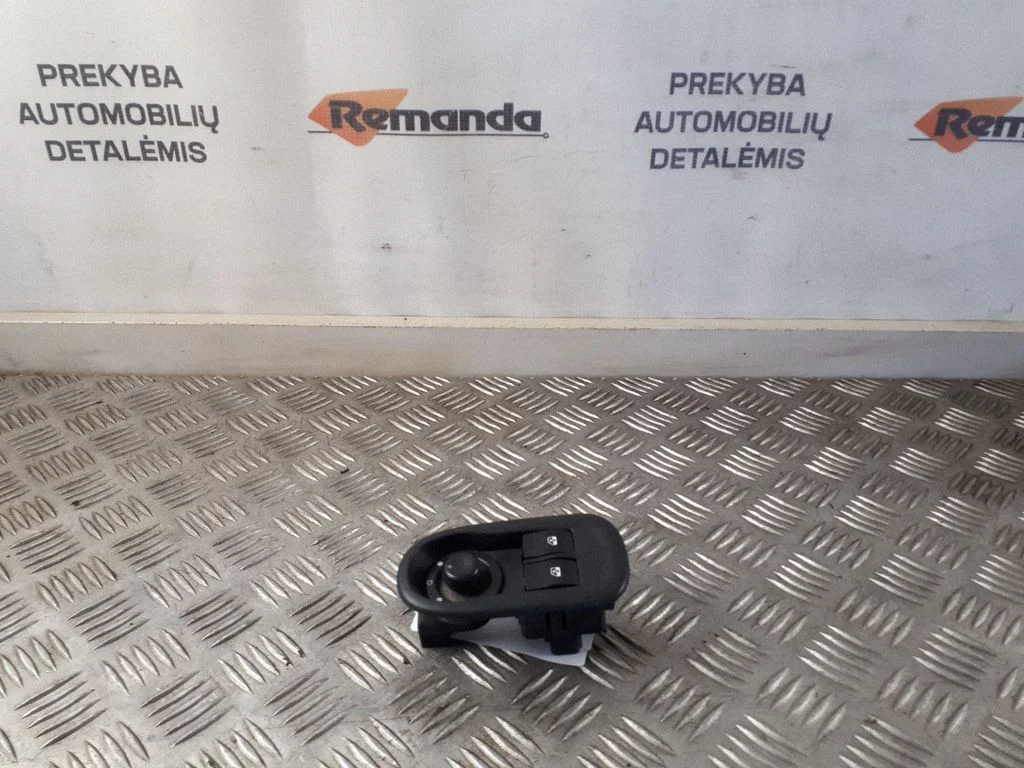 Elektrinių langų jungtukas