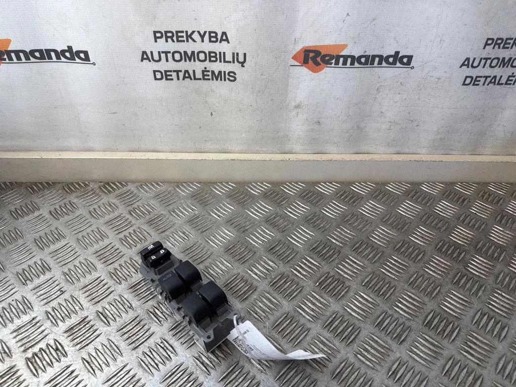 Elektrinių langų jungtukas