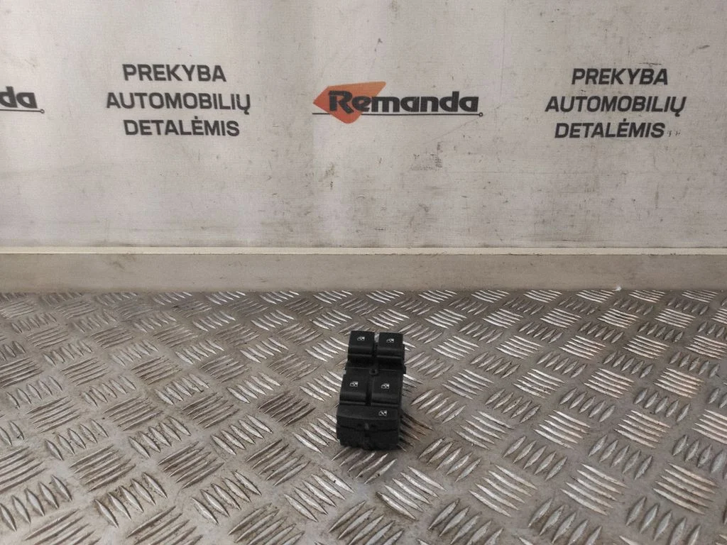 Elektrinių langų jungtukas
