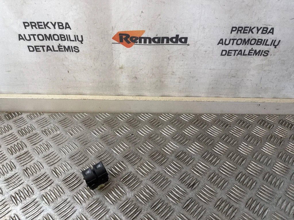 Elektrinių langų jungtukas