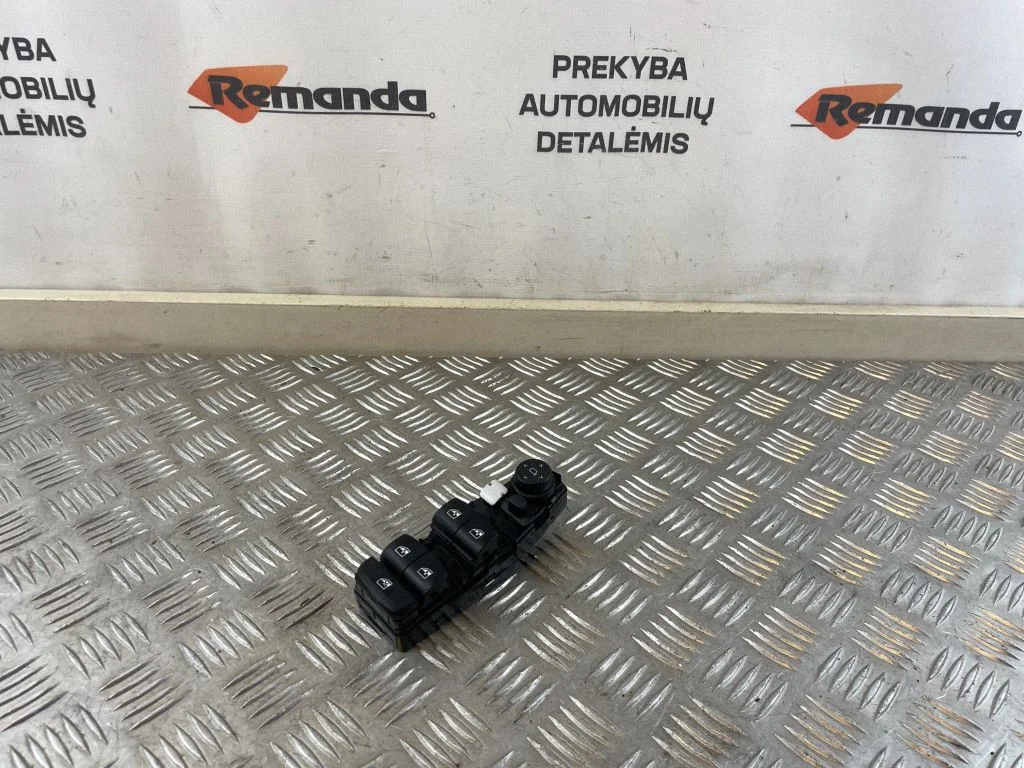 Elektriaknate lüliti 6832721