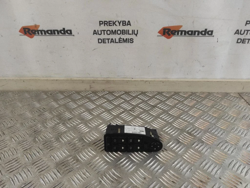 Elektrisko logu slēdzis 61318368987