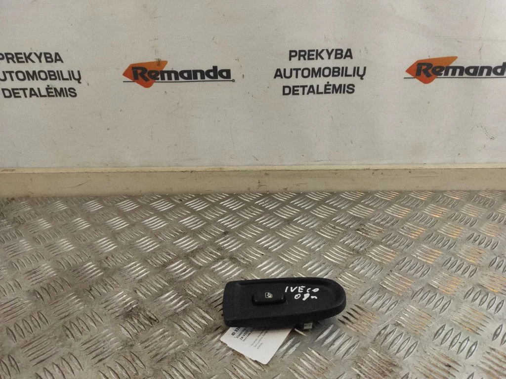 Electric window control switch – front left