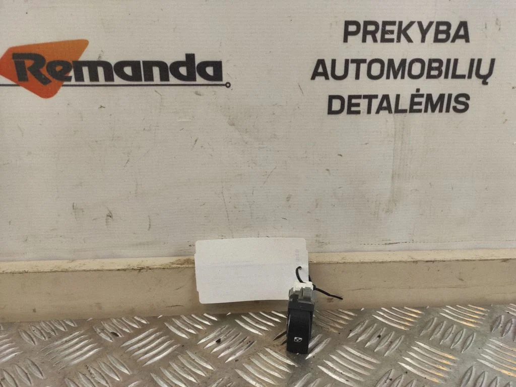 Elektrisko logu slēdzis 28082