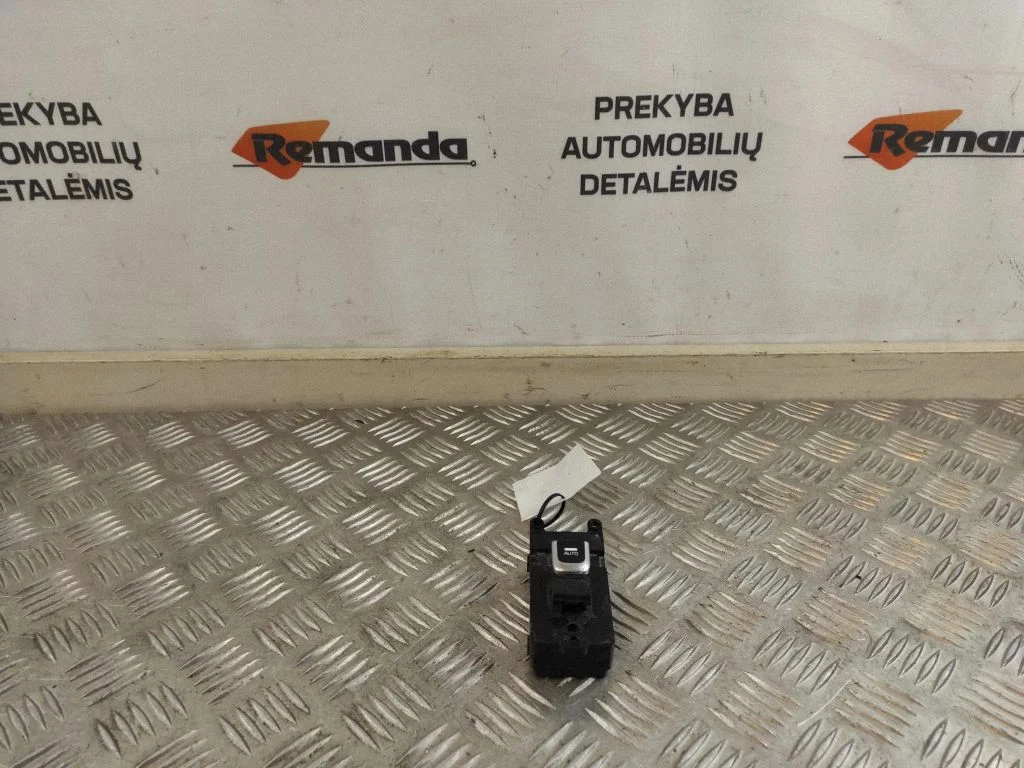 Elektrisko logu slēdzis 93575C5120WK