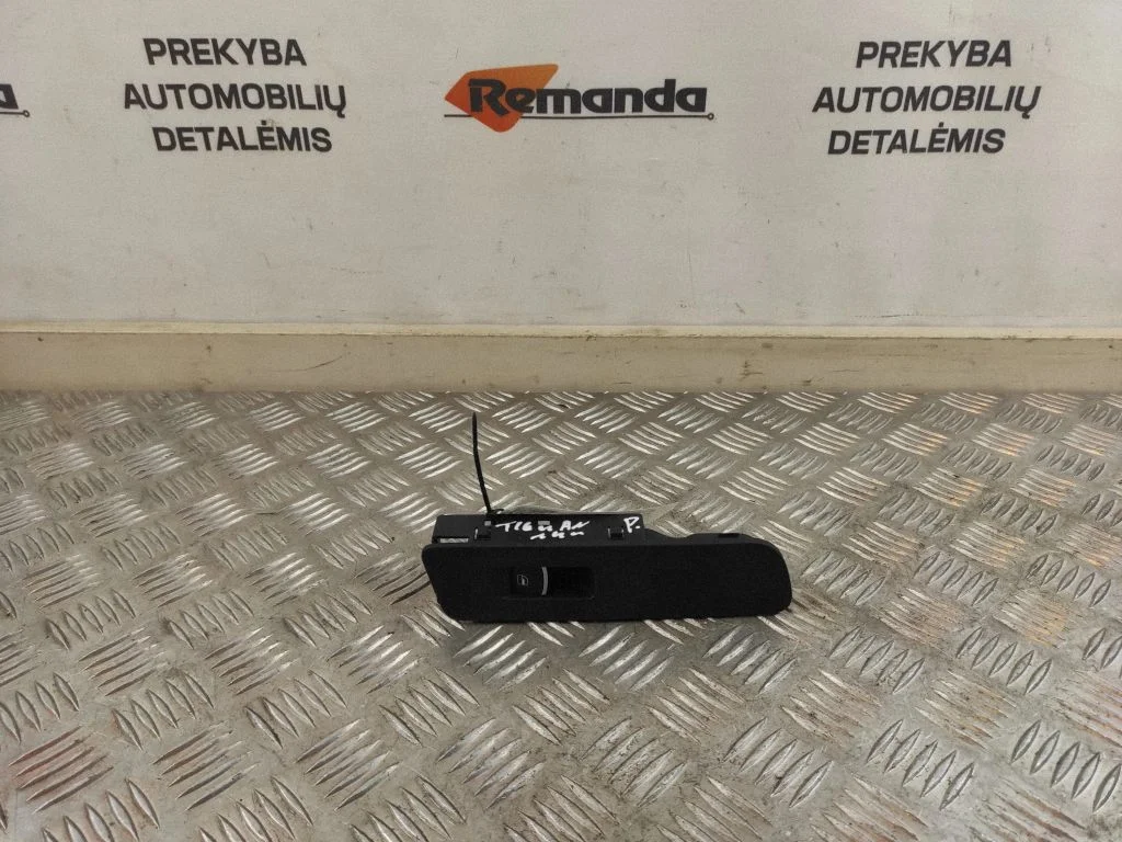 Elektrisko logu slēdzis 5N2867255A