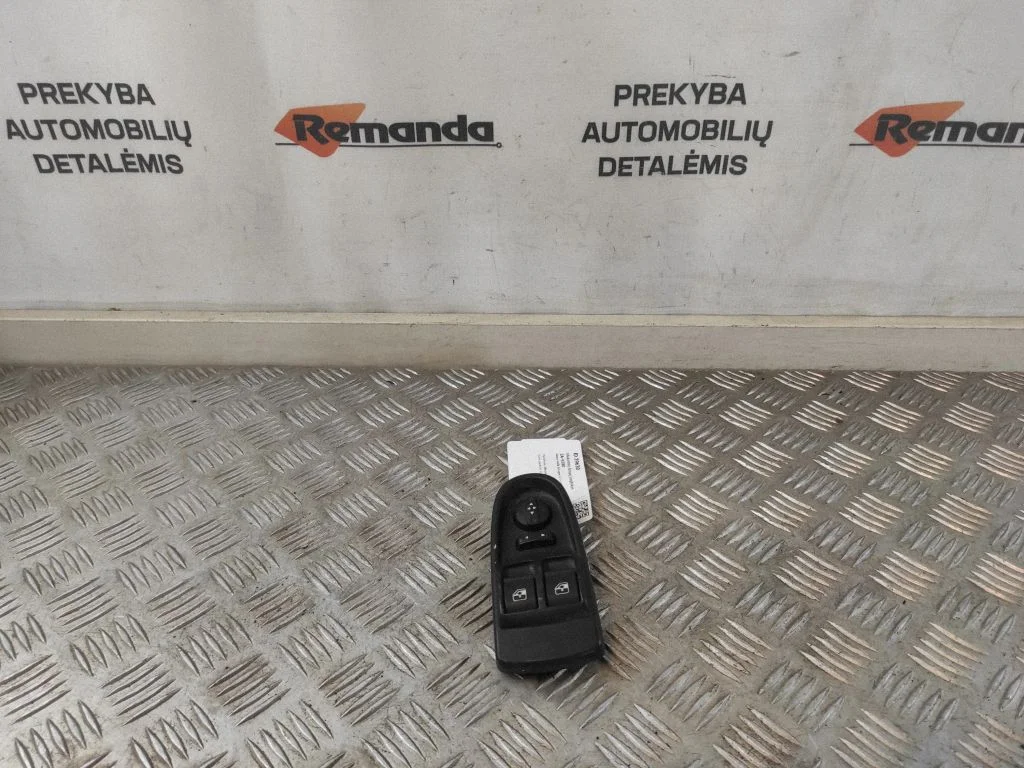 Elektrinių langų jungtukas