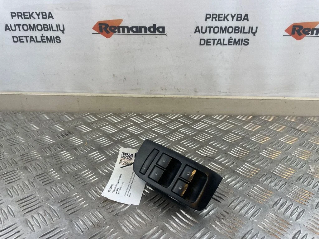 Elektrisko logu slēdzis – Opel Zafira C (2011-2019)