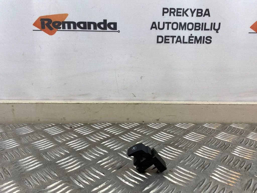 Elektrisko logu slēdzis
