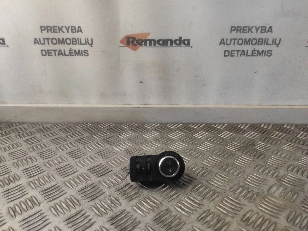 Gaismu slēdzis 13268694