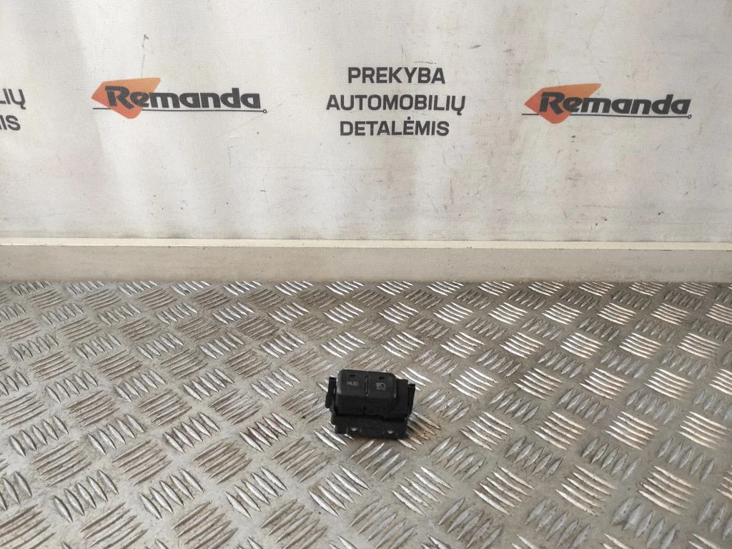 Light switch – Toyota Prius Prime (2017-)