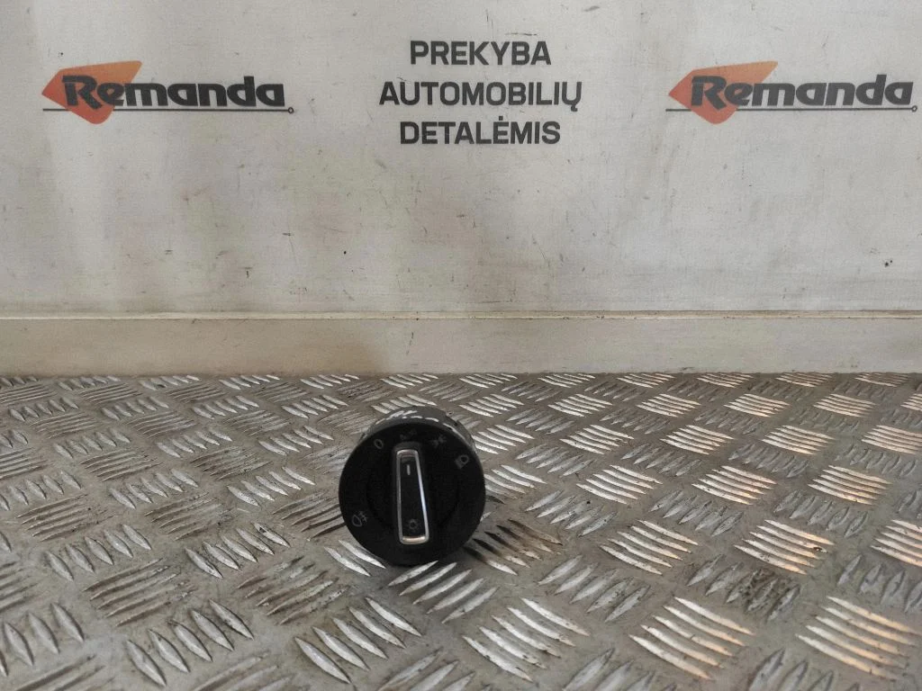 Gaismu slēdzis 5G0941431
