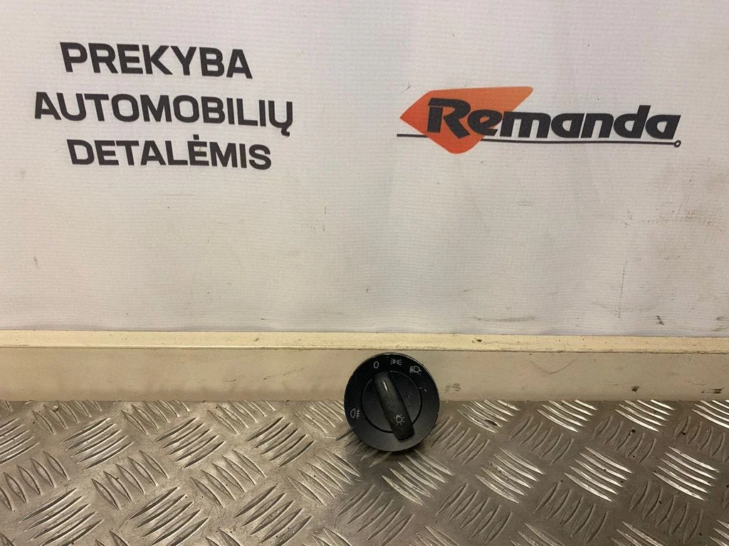 Gaismu slēdzis 1K0941431B