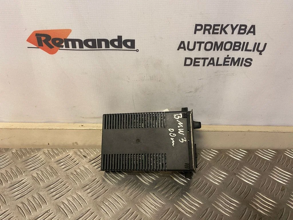 Light switch 61316907947