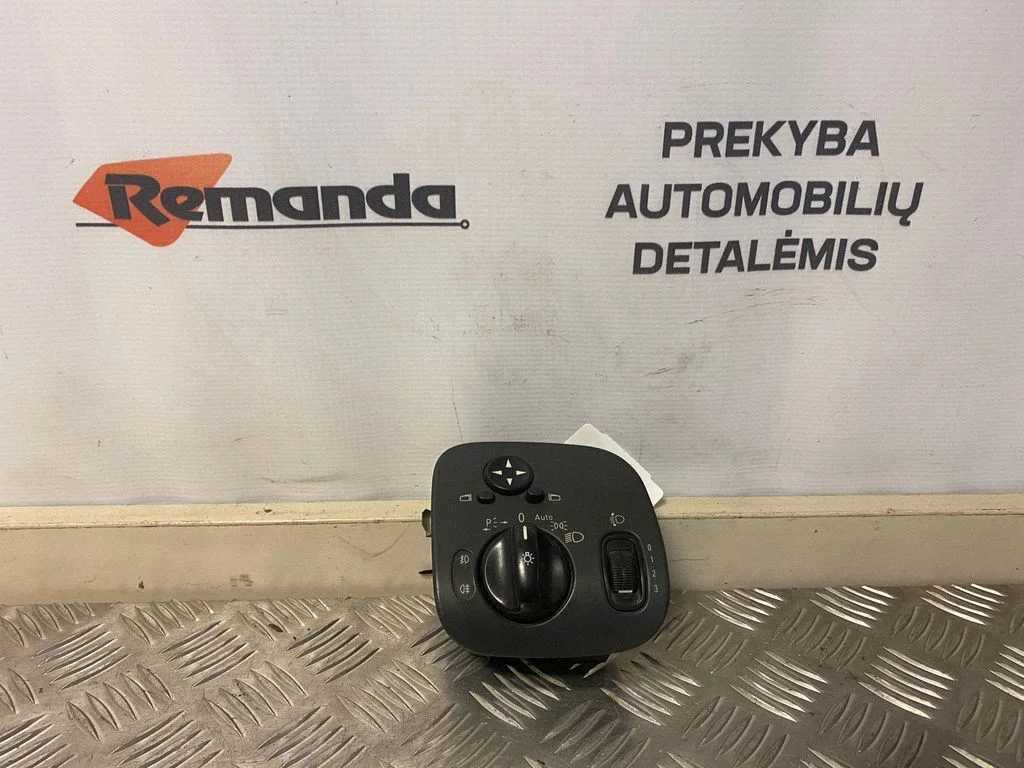 Light switch A203545