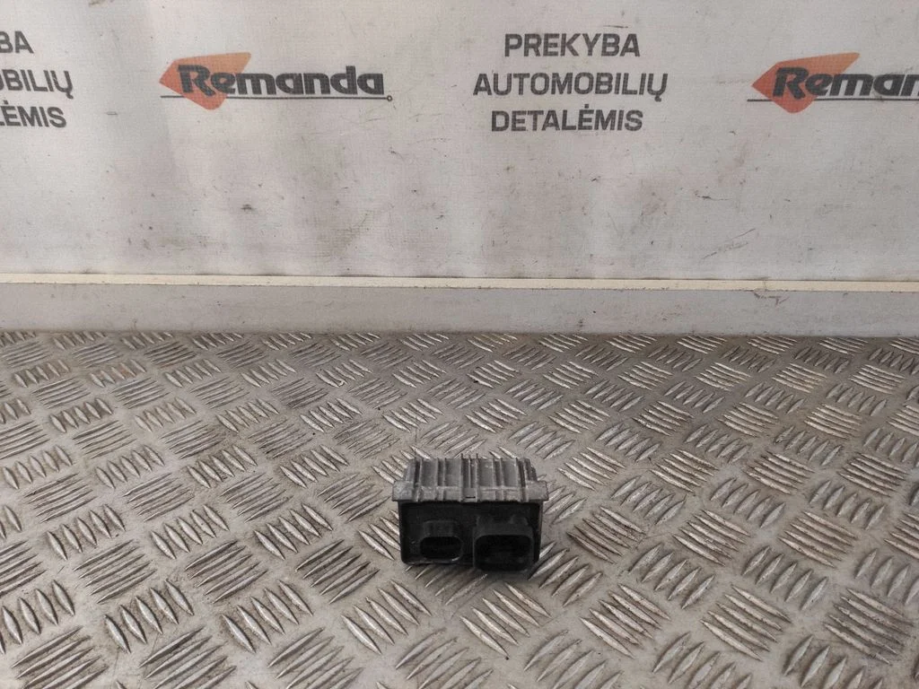 Kvēlsveču priekšuzsildes relejs 55574293