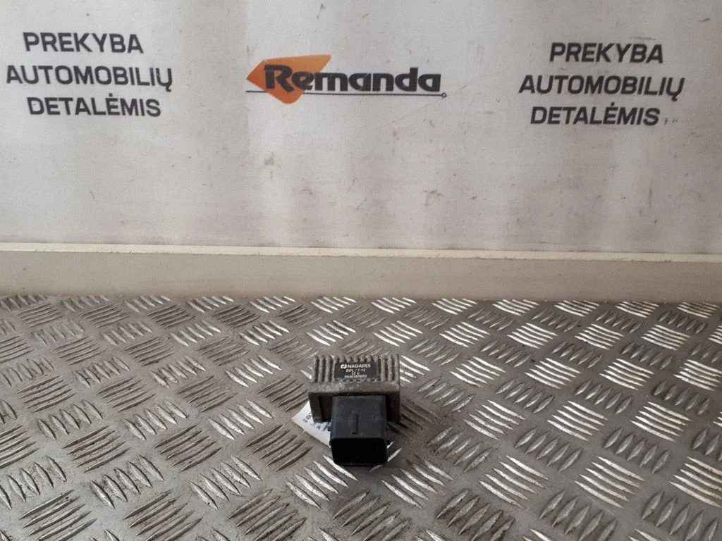 Žvakių pakaitinimo rėlė