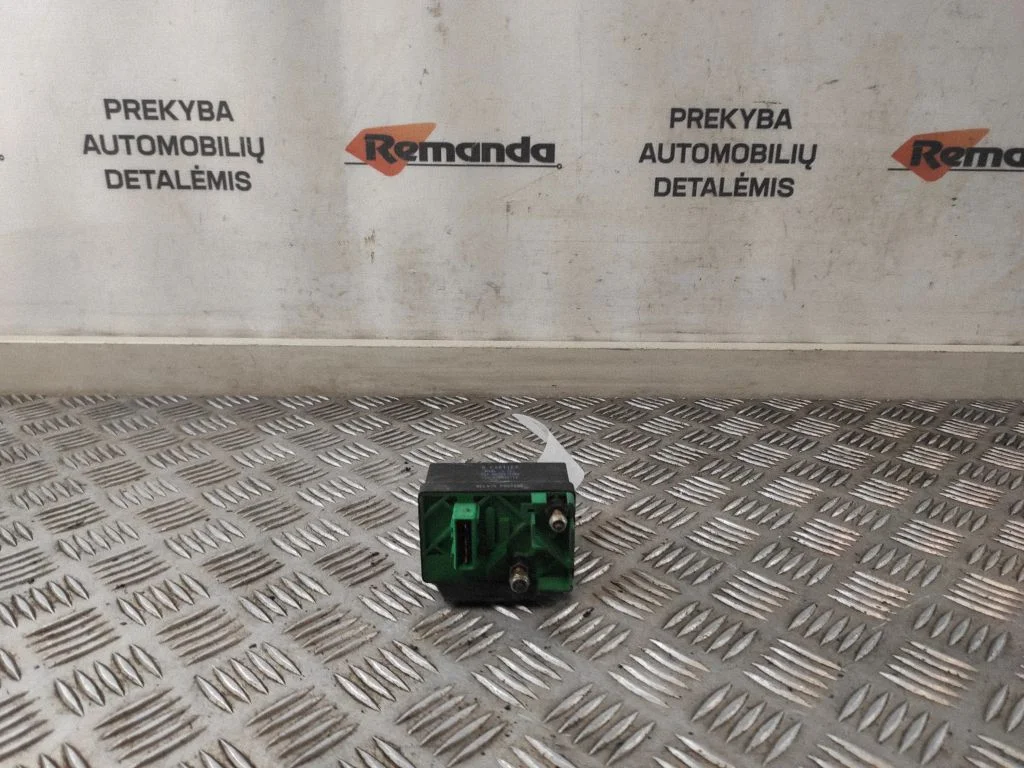 Kvēlsveču priekšuzsildes relejs 9639912580